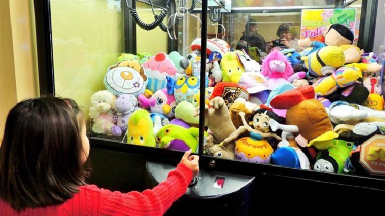  Ada Unsur Maysir, Permainan Capit Boneka Haram