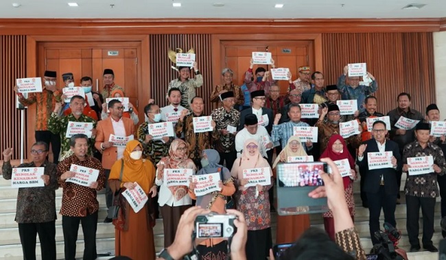  Tolak Kenaikan Harga BBM, PKS Walk Out di Sidang Paripurna DPR