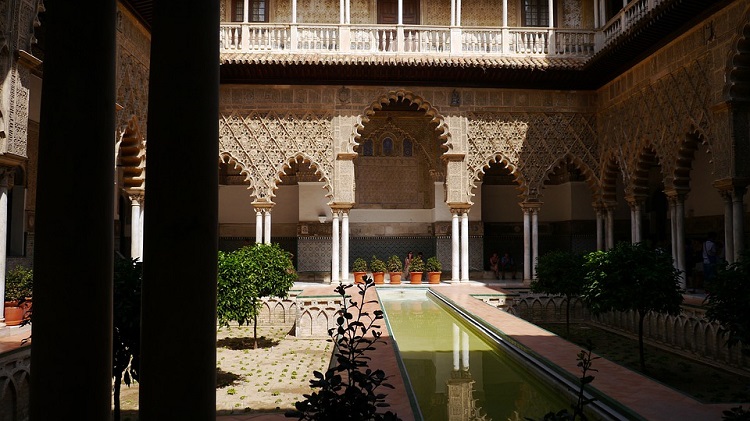  Kota Sevilla di Spanyol, Lima Abad di Bawah Islam