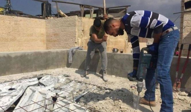  Penjajah Israel Paksa Warga Palestina Bongkar Rumahnya Sendiri