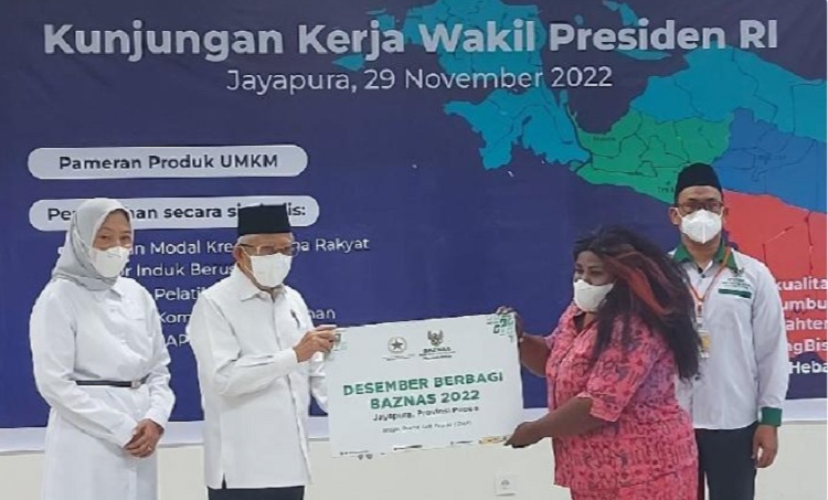  Wapres Salurkan 600 Paket Sembako bagi Rumah Ibadah di Jayapura Melalui Baznas