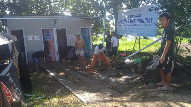  MCK Darurat untuk Penyintas Gempa Cianjur dari Laznas AQL