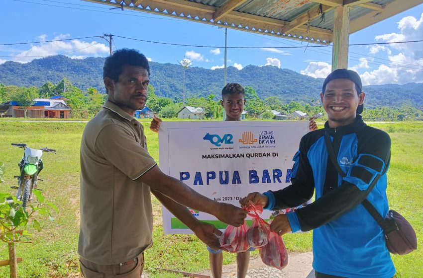  Syiar Islam di Tanah Papua, Laznas Dewan Dakwah Bagikan Daging Qurban