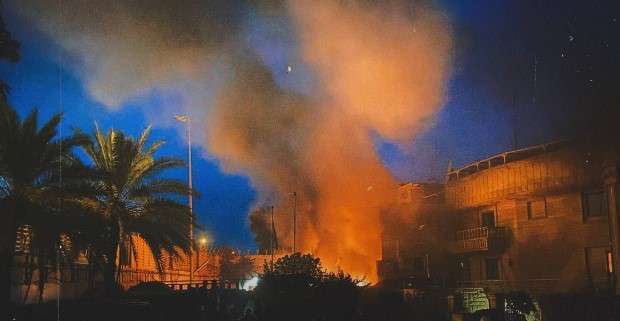  Protes Pembakaran Al-Qur’an, Kedubes Swedia Dibakar