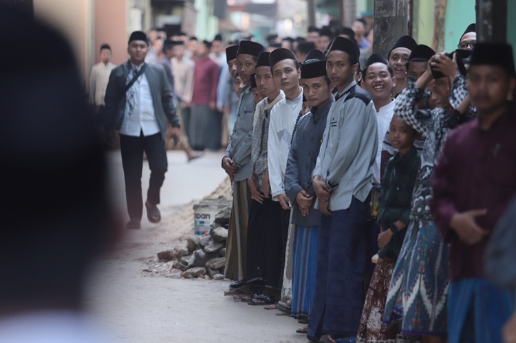 Bersama BAZNAS, POROZ Latih Santri Kewirausahaan