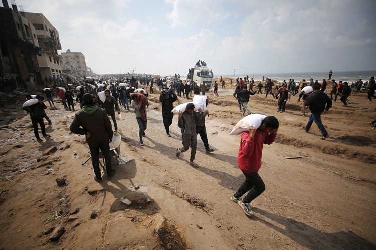  Tahan Lebih dari Sebulan, Israel Akhirnya Bolehkan Pengiriman Tepung ke Jalur Gaza