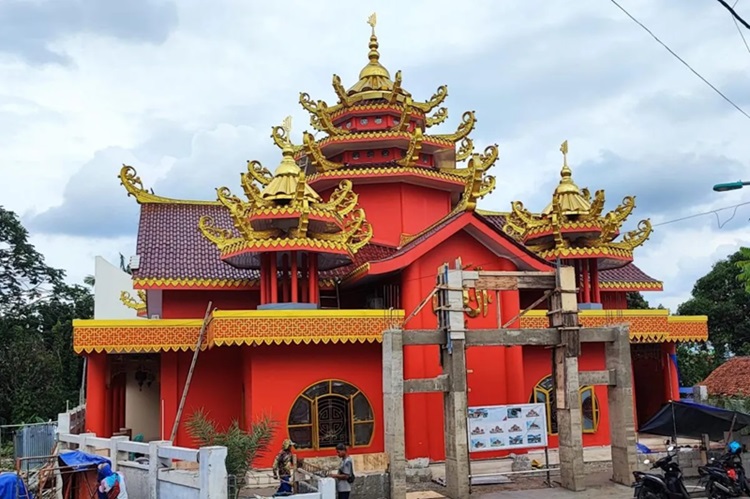  Warga Keturunan Bangun Masjid Khas China di Pasar Rebo