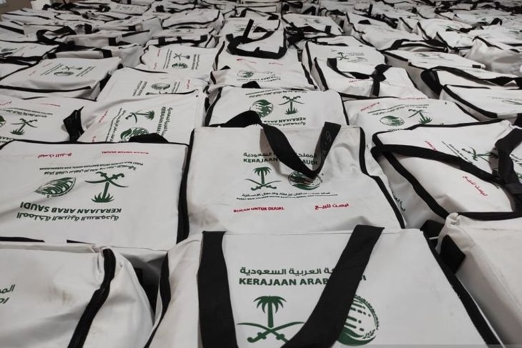  Kerajaan Saudi Distribusikan 7.965 Paket Pangan untuk Indonesia