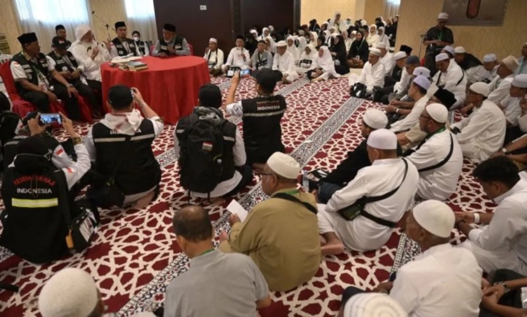  Tiba di Tanah Suci, Jemaah Haji Aceh Terima Dana Wakaf Baitul Asyi 1.500 Riyal Per Orang