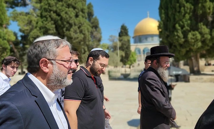  Dua Menteri Israel bersama 1.200 Pemukim Ilegal Yahudi Serbu Masjid Al Aqsa