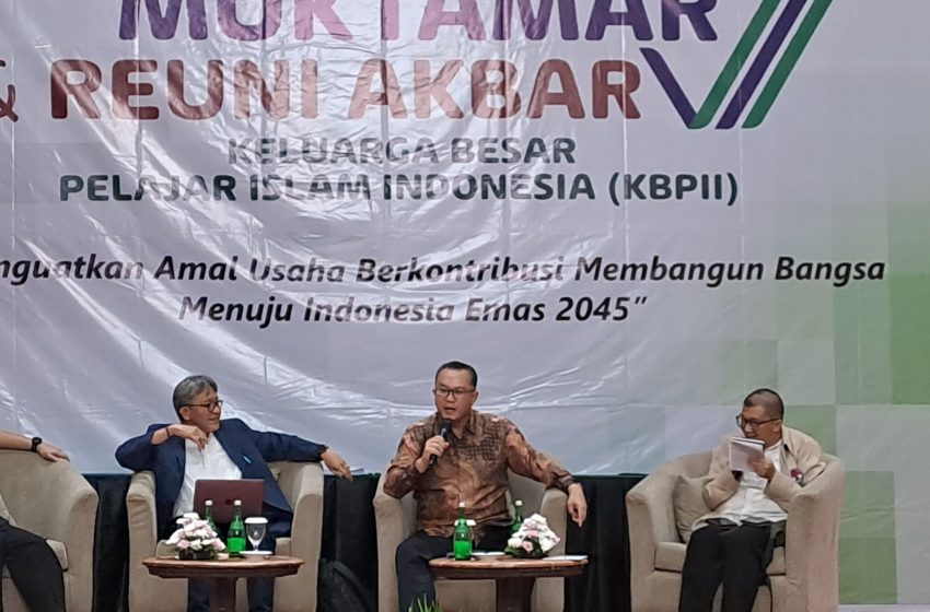 Dunia Berubah Sangat Cepat, Rektor IPB Ingatkan Masyarakat Tidak Berhenti Belajar