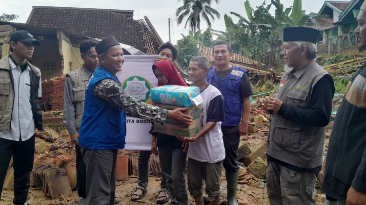  Dewan Da’wah Bogor Salurkan Bantuan untuk Korban Banjir di Sukabumi