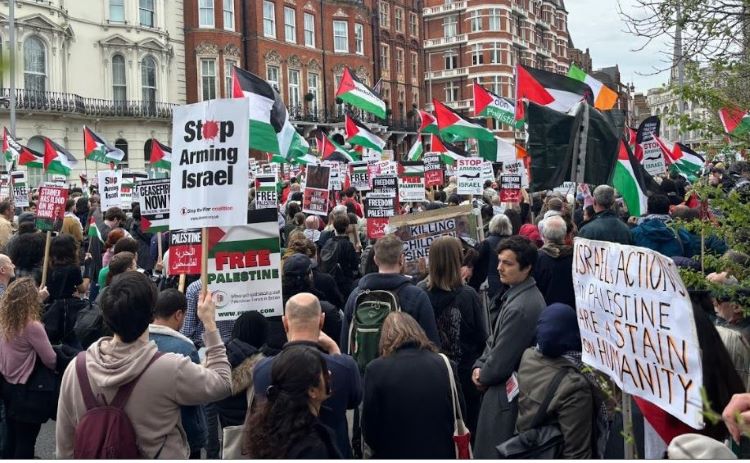  Ikuti Aksi Bela Palestina, Ribuan Warga London Kecam Agresi Israel