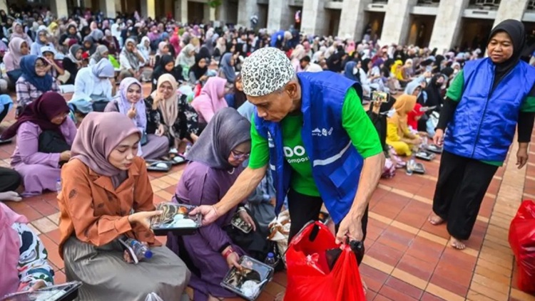 Memperbanyak Sedekah di Bulan Ramadhan