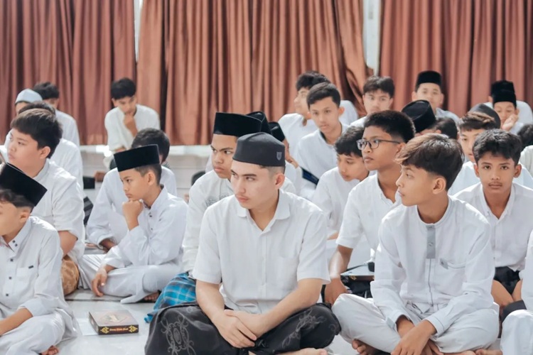  Ramadhan Camp Usai, 16 Santri Khatamkan Hafalan Qur’an