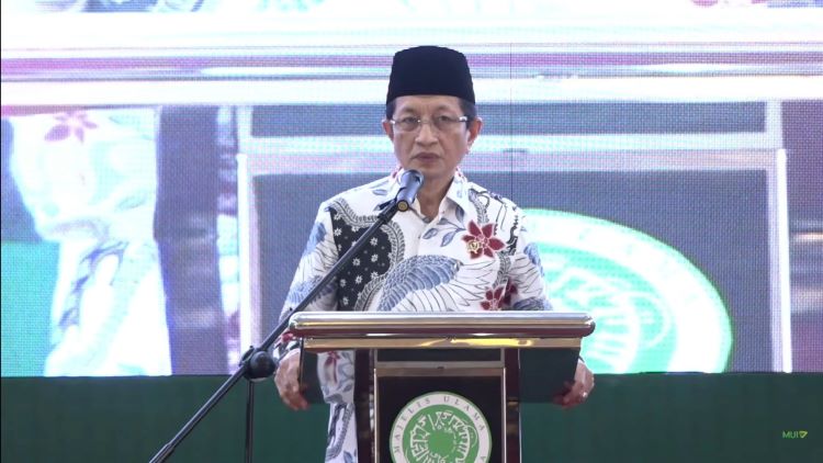  Gandeng MUI, Menag Luncurkan Gerakan Nasional Makan Bergizi untuk Santri