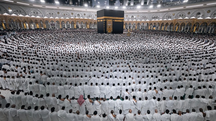  Arab Saudi Tutup Akses Umrah Setelah 13 April, Mengapa?