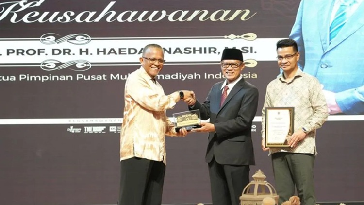  Ketum Muhammadiyah Haedar Nashir Raih Penghargaan dari Kampus Malaysia