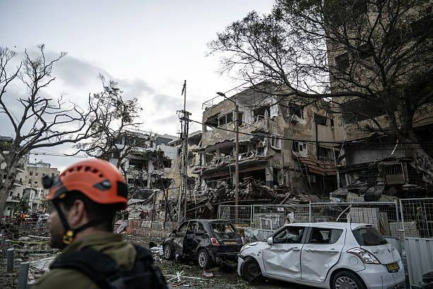  Rudal Iran Hantam Israel, Ledakan Guncang Tel Aviv dan Haifa