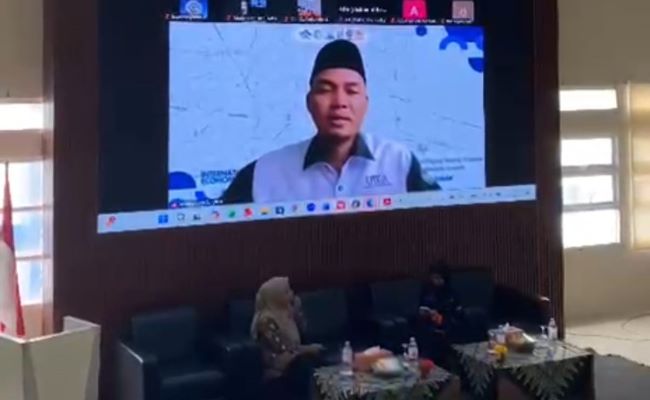  Wakil Rektor UIKA Semarakkan Seminar Internasional di UIN Palembang