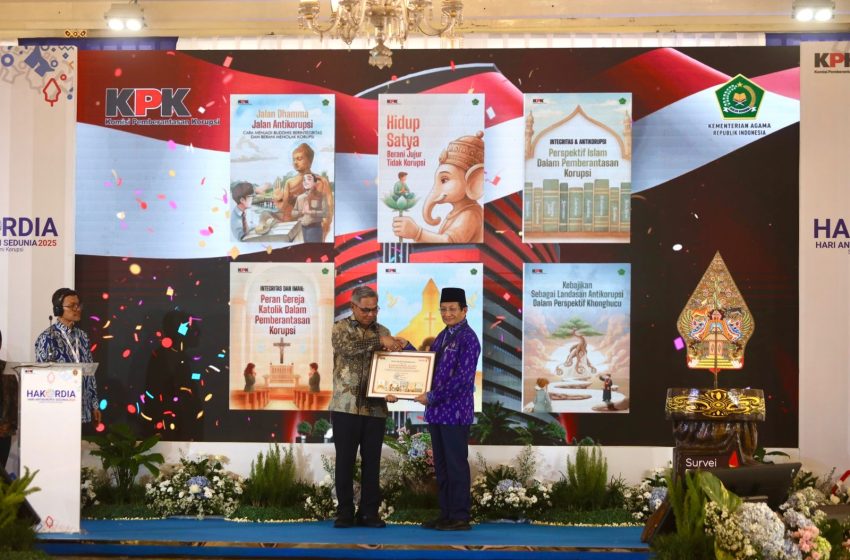 Kemenag Raih Dua Penghargaan dari KPK di Hari Antikorupsi Sedunia 2025