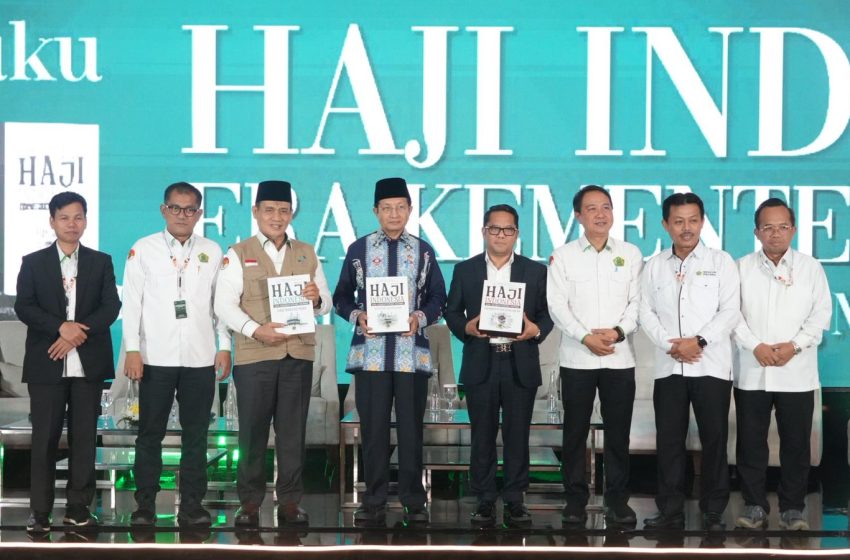  Ditjen PHU Kementerian Agama Pamit, 75 Tahun Haji Dibukukan Setebal 2.300 Halaman