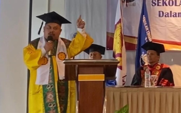  Iwan Sumiarsa Raih Doktor Honorsi Causa dari STAIS