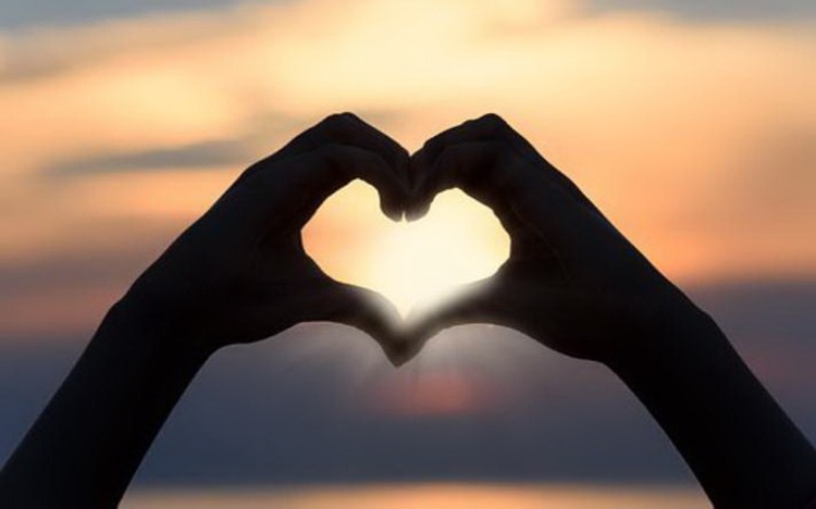  10 Tanda Jatuh Cinta Menurut Ibnul Qayyim Al-Jauziyah