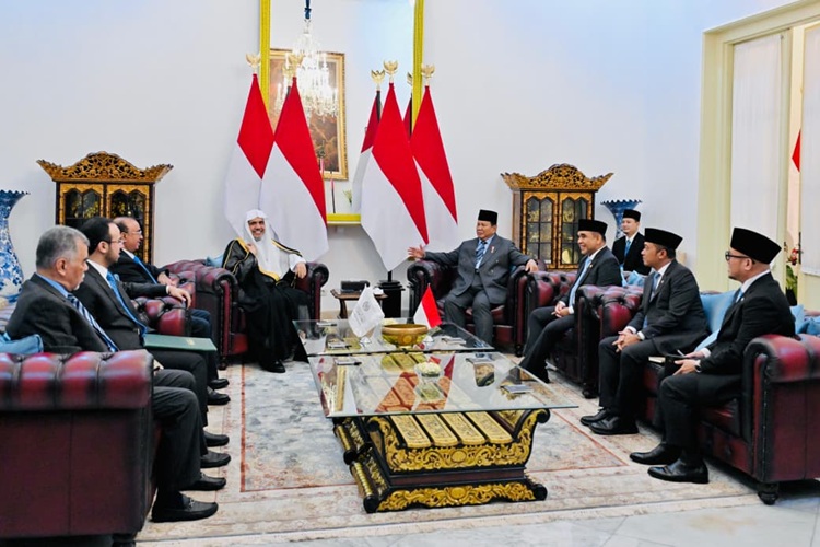  Presiden Prabowo Terima Sekjen Liga Muslim Dunia