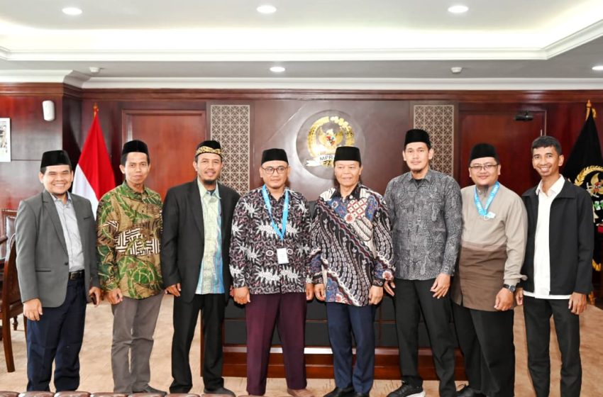  Terima Audiensi The Intiqad Center, Hidayat Nur Wahid Dukung Reaktualisasi Keteladanan M. Natsir untuk Gen Z