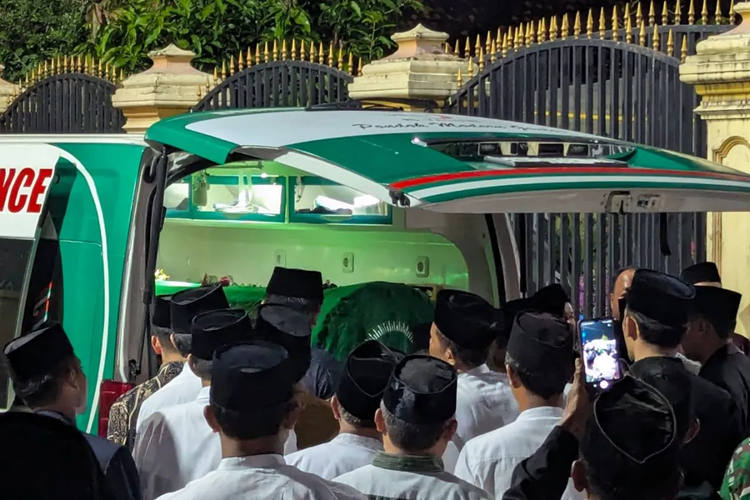  Jenazah KH Amal Fathullah Zarkasyi Dimakamkan Ahad Pagi