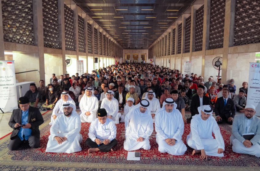  UEA Salurkan Bantuan Rp1,59 Miliar untuk Buka Puasa Jamaah Masjid Istiqlal