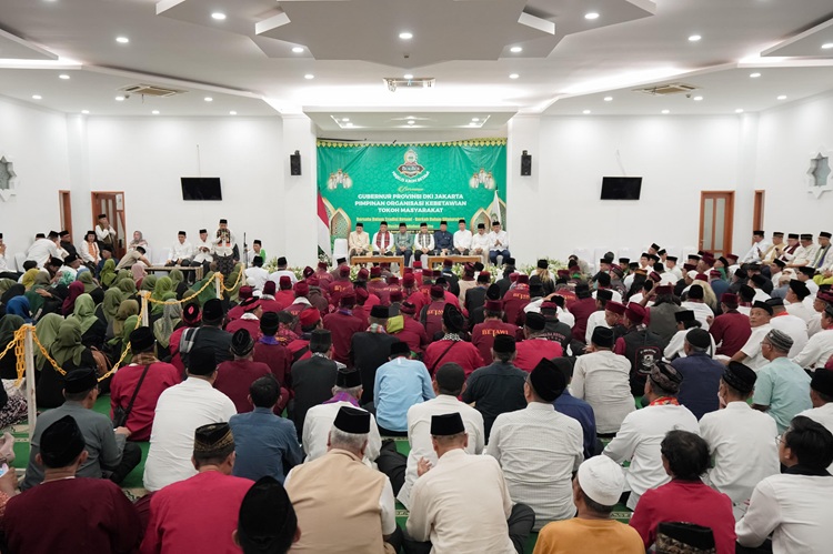 Bukber di Masjid Jami Tangkuban Perahu, Gubernur Pramono Tegaskan Budaya Betawi Fondasi Jakarta Menuju Kota Global