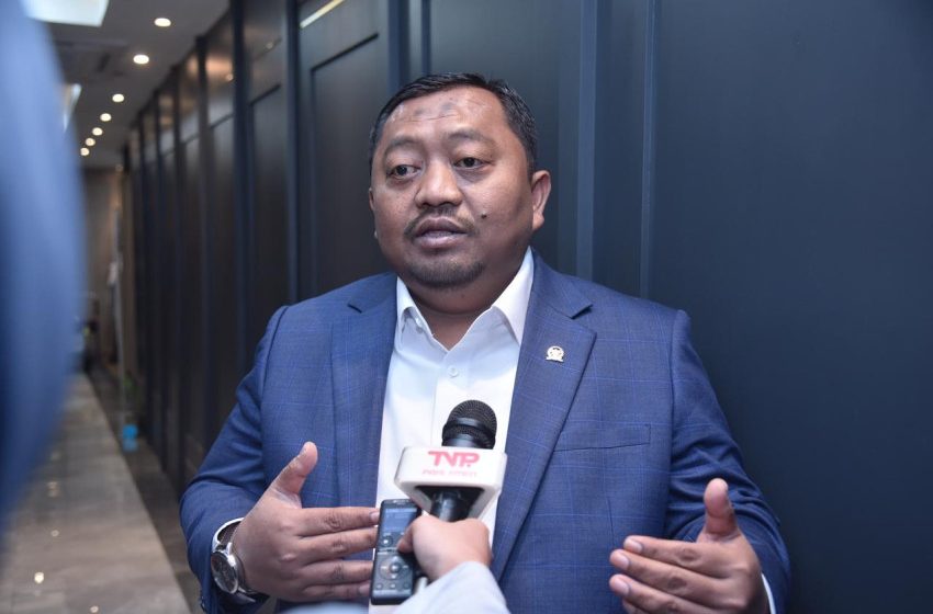  Datangi RS Siloam TB Simatupang, Anggota DPR Soroti Dugaan Pembatasan Jilbab Karyawati