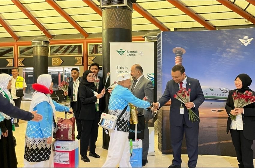  444 Jemaah Haji Kloter Perdana Kota Bekasi Tiba di Tanah Air