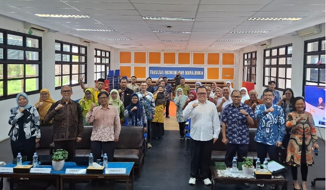  FEM IPB Gelar Strategic Talk Series Bahas Konsep Marketomics