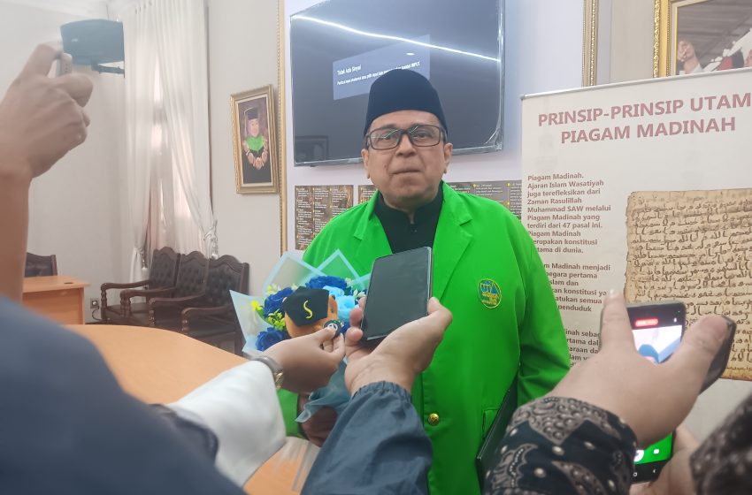  Sudah Bergelar Doktor, Babe Haikal Kuliah Lagi, Jalani Sidang Skripsi S1 Hukum di UIA