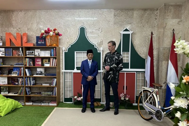  Perkuat Literasi RI-Belanda, Masjid Istiqlal Resmikan Kedai Baca ‘NL Corner’
