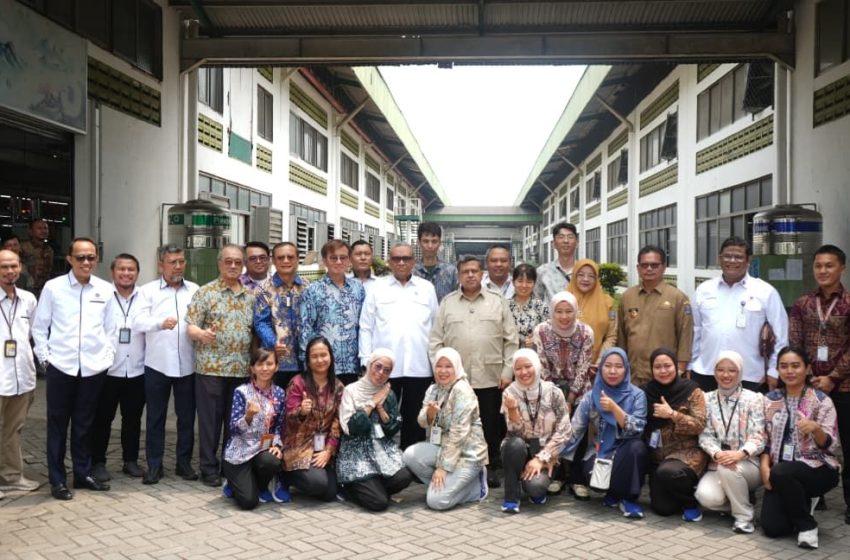 BPJPH Tinjau Kesiapan Industri Sepatu Hadapi Wajib Halal