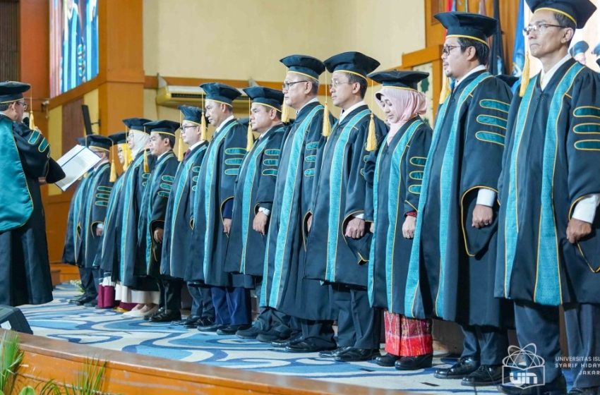  UIN Jakarta Kukuhkan 13 Guru Besar Baru, Ini Pesan Menag
