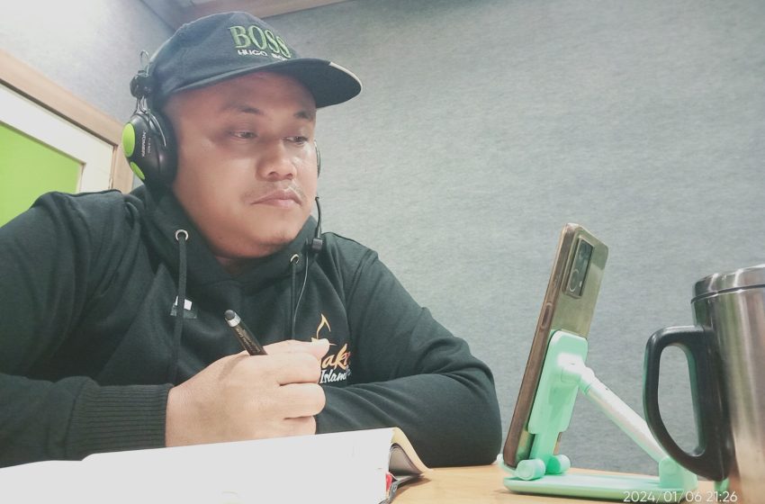  Penulis Ade Suhandi Dorong Guru Ubah Pengalaman Mengajar Menjadi Buku