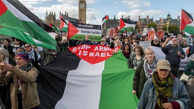  Ribuan Demonstran di London, Berlin dan Dublin Tuntut Penghentian Genosida di Gaza